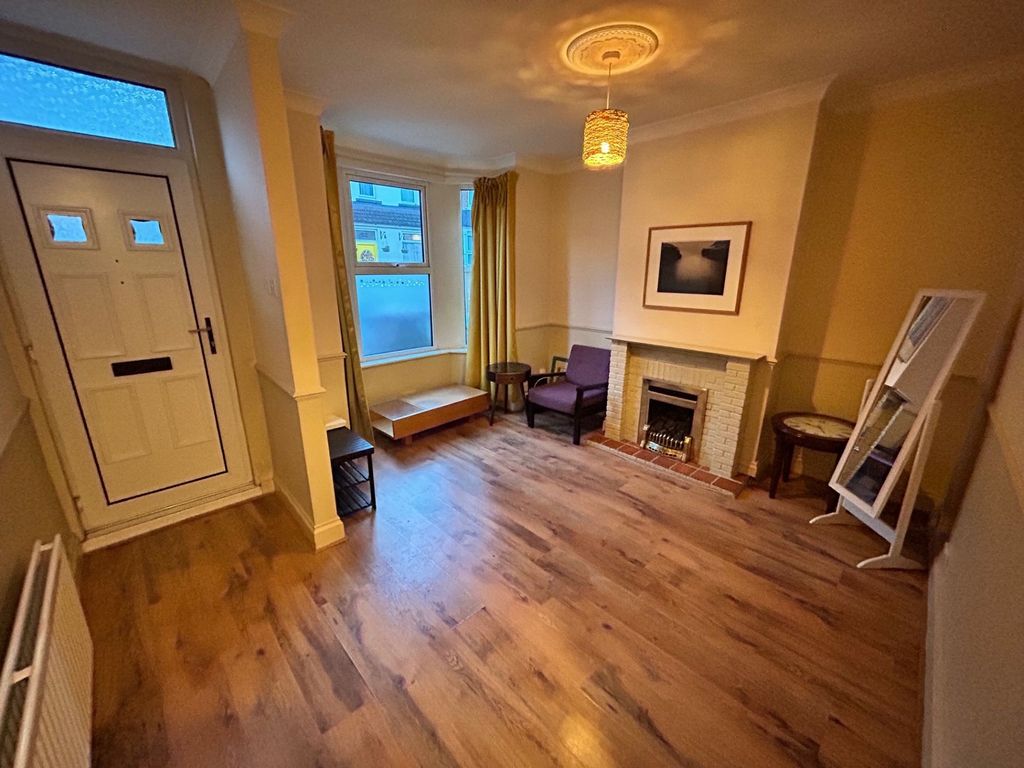 Property photo 3 of 10