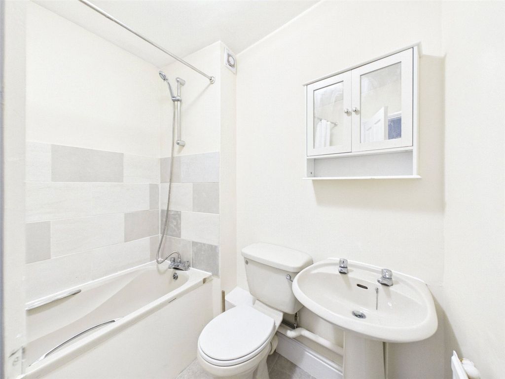 Property photo 3 of 8 Picture 3