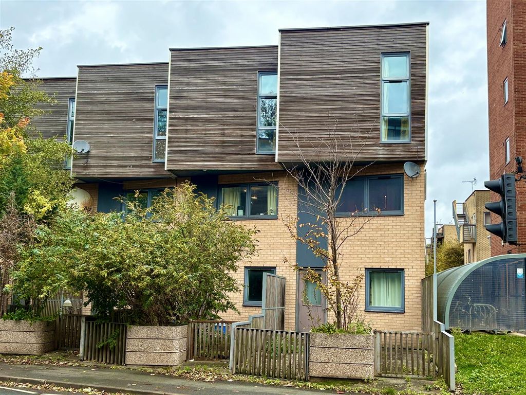 Property photo 1 of 29