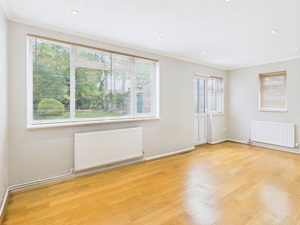 Property photo 3 of 19 Picture No. 11