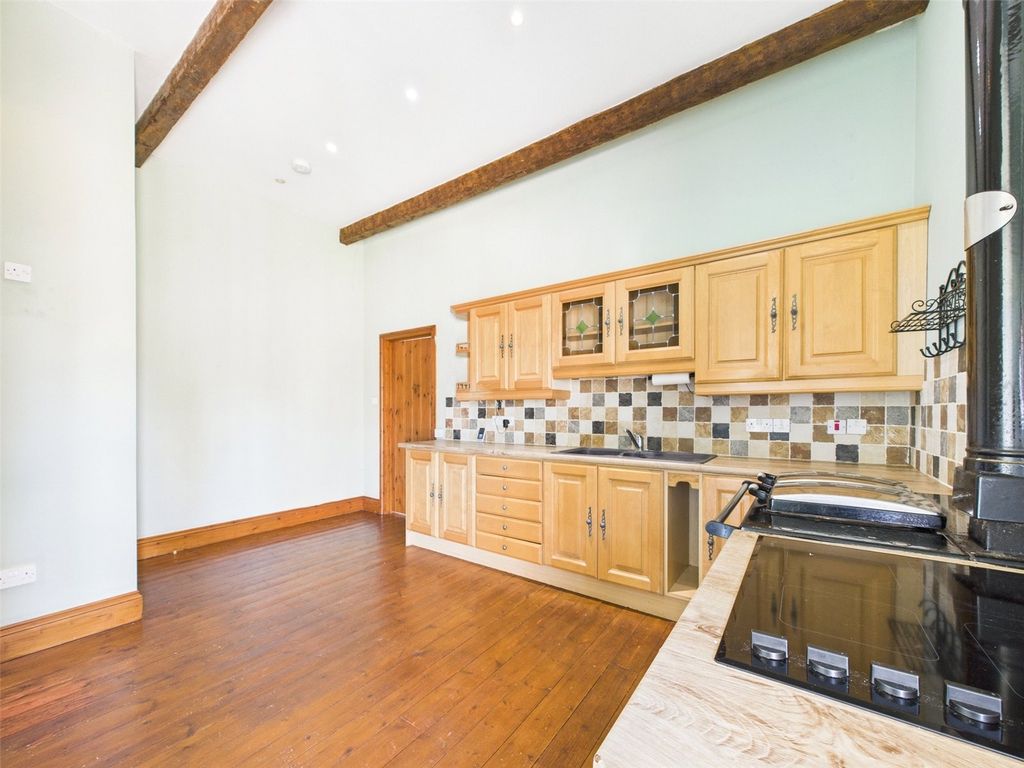 Property photo 3 of 14 Kitchen