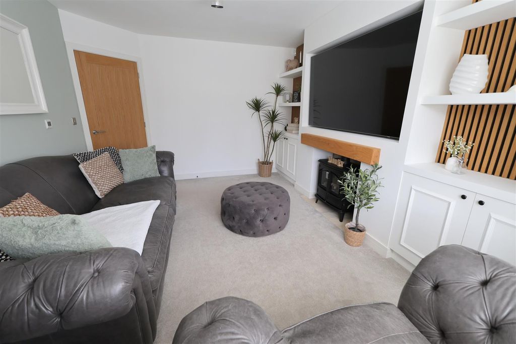 Property photo 3 of 28 Fc Lounge i.Jpg