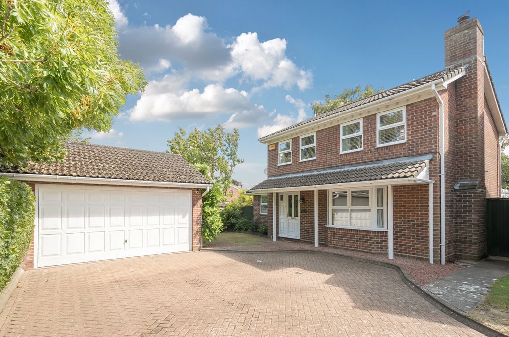 Property photo 1 of 18 1327760-5-687E5E6...
