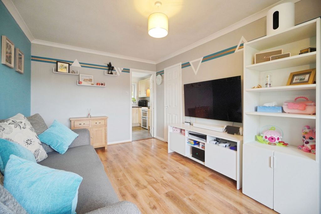 Property photo 2 of 13 Lounge