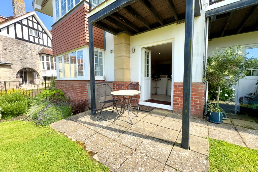 Property photo 2 of 18