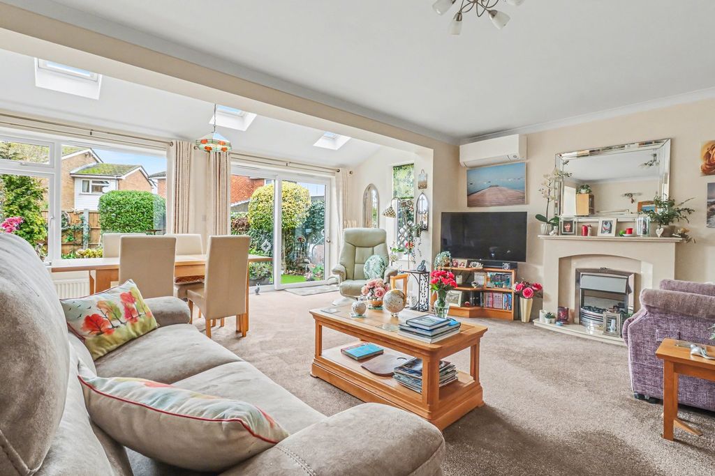 Property photo 2 of 17