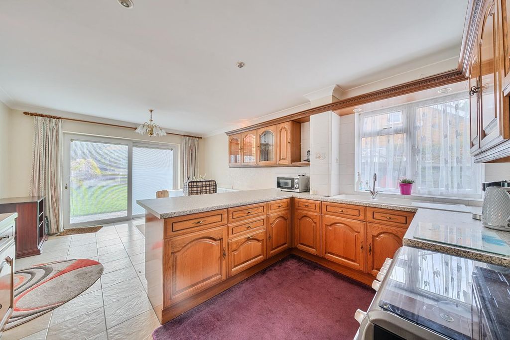 Property photo 3 of 20 Kitchen Diner.Jpg