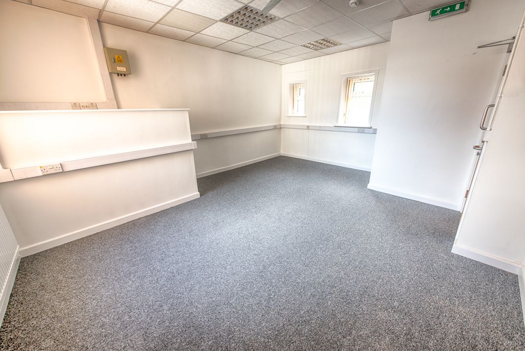 Property photo 1 of 6 2