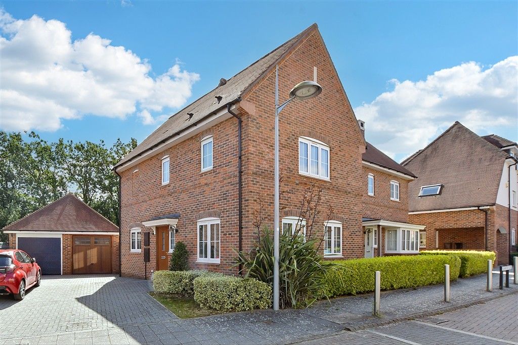 Property photo 1 of 17 External (Web)