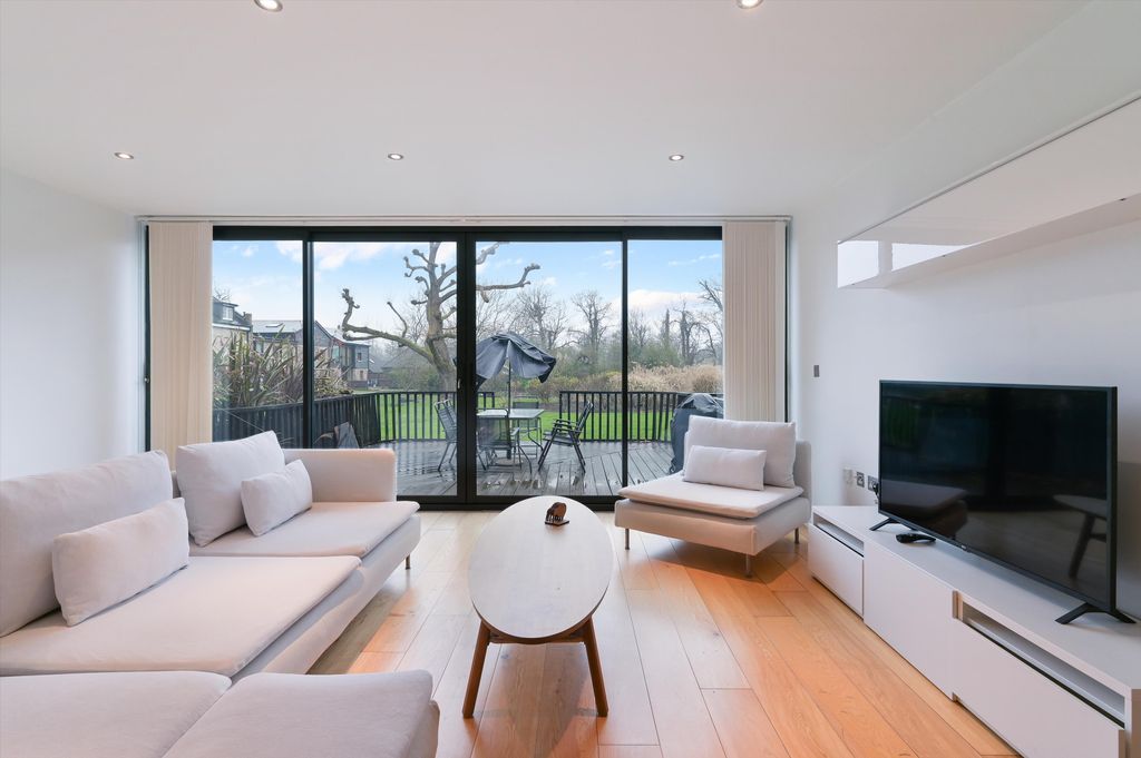 Property photo 3 of 15 Image