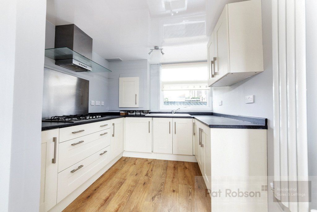 Property photo 3 of 12 Picture 3