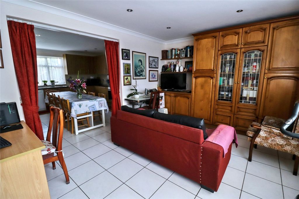 Property photo 3 of 24 Picture No. 10