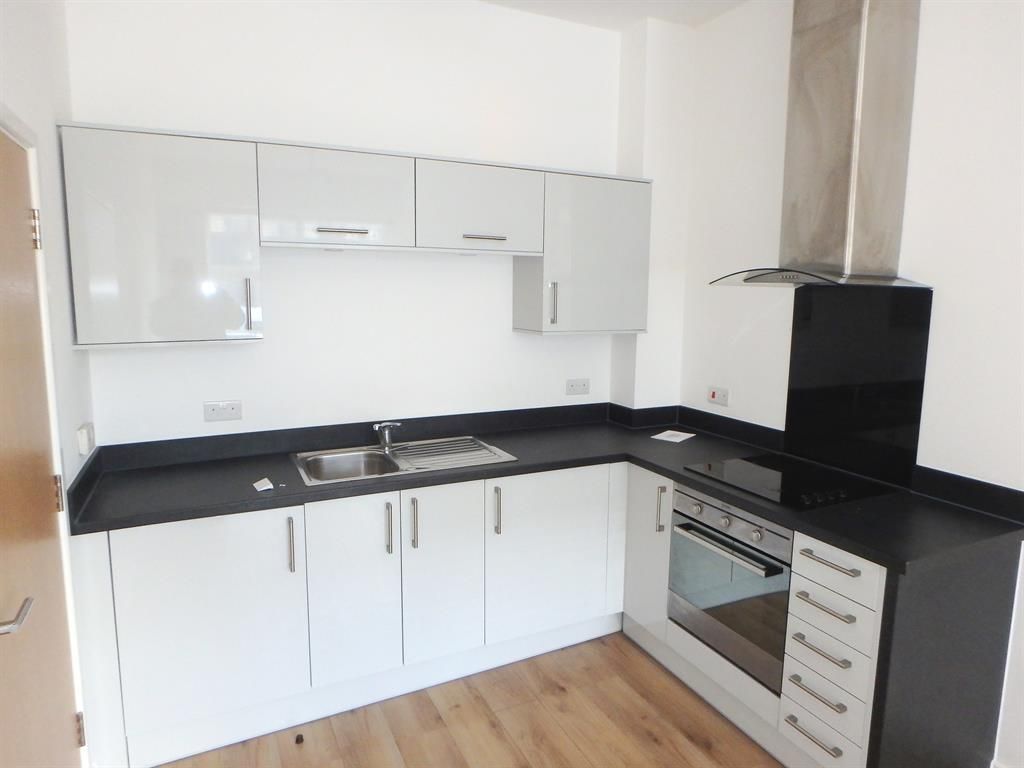 Property photo 3 of 7 Kitchen