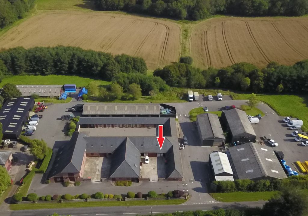 Property photo 1 of 4