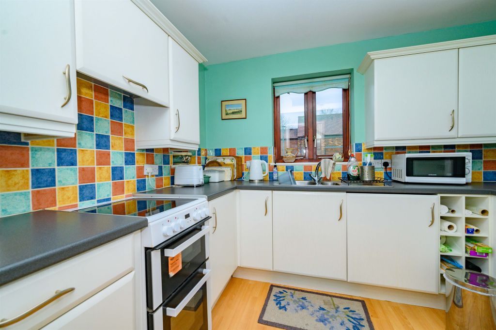 Property photo 3 of 11