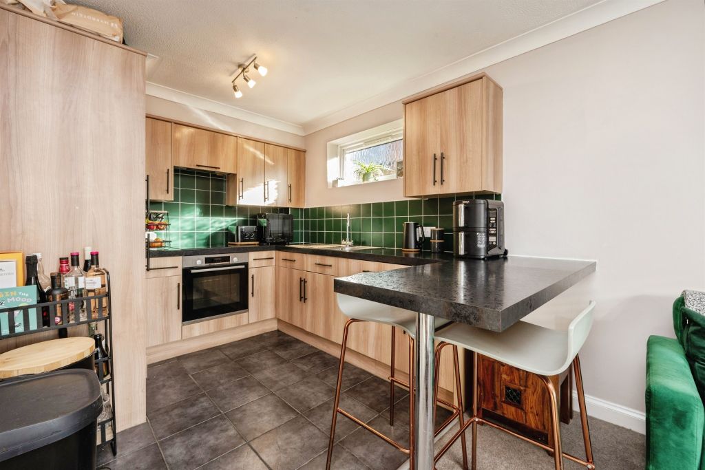 Property photo 3 of 18