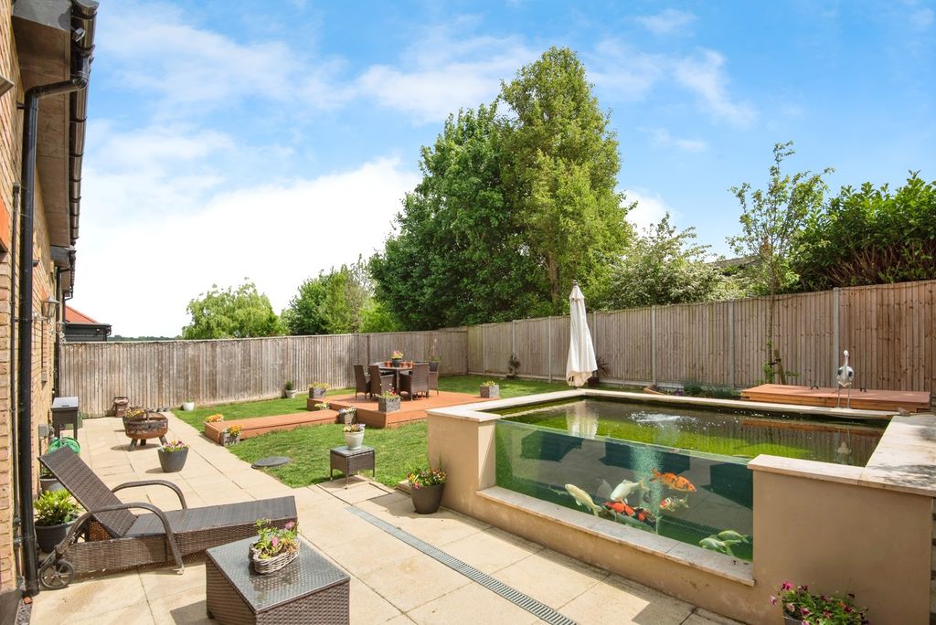 Property photo 2 of 17 Reat Aspect