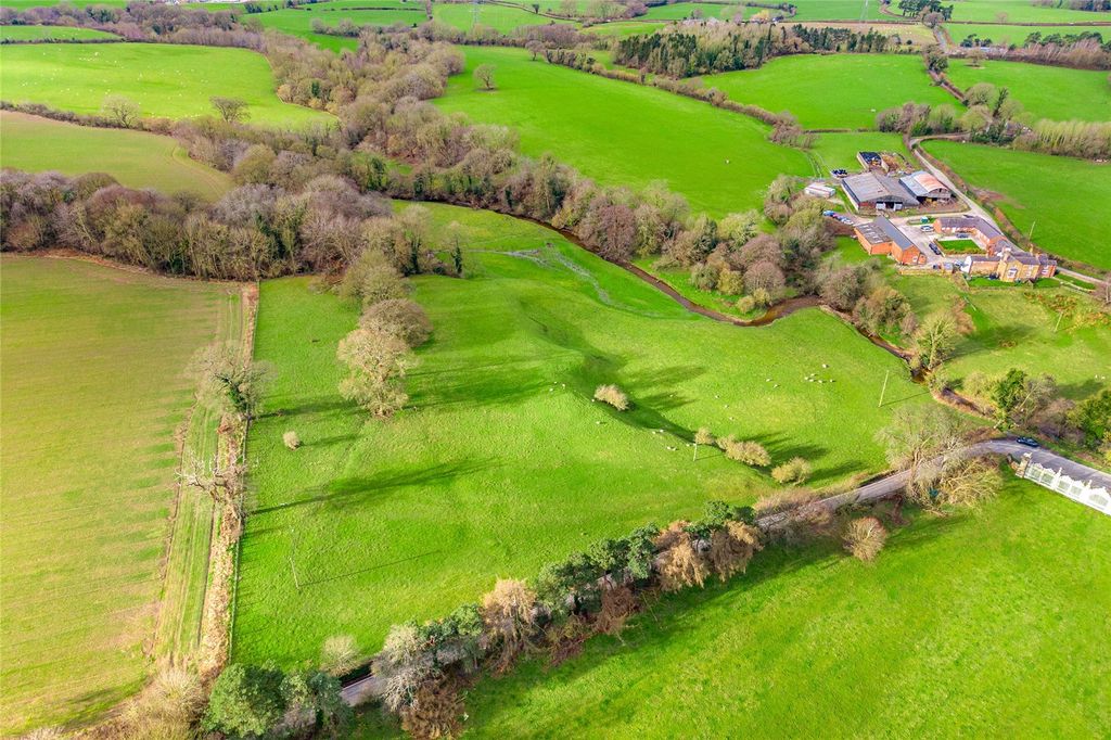 Property photo 3 of 9 Lot 2