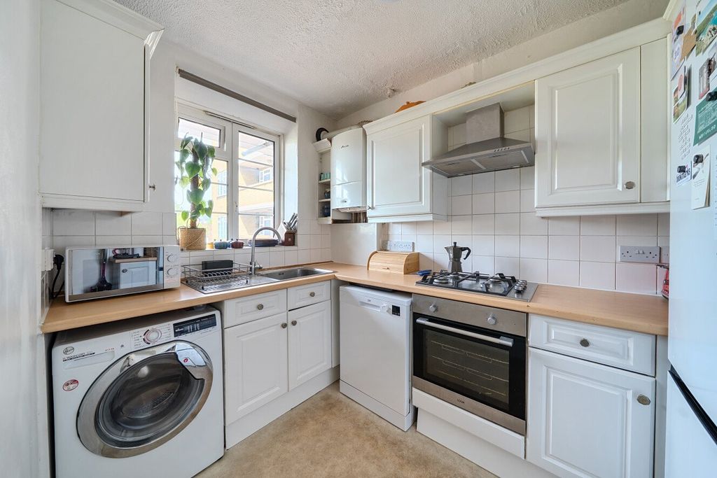 Property photo 2 of 28 Picture No. 29
