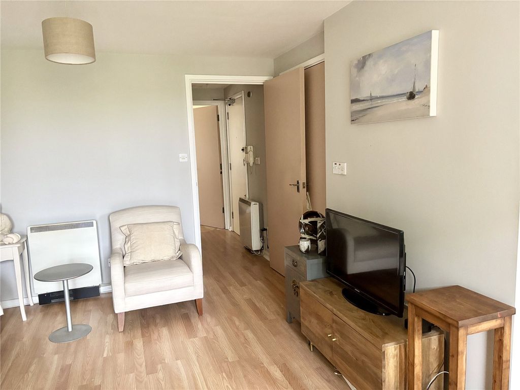 Property photo 3 of 5 Picture No. 04