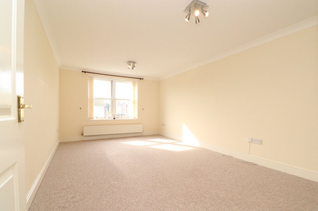 Property photo 2 of 11 Picture 2