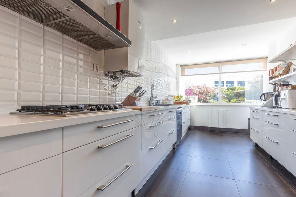 Property photo 3 of 26