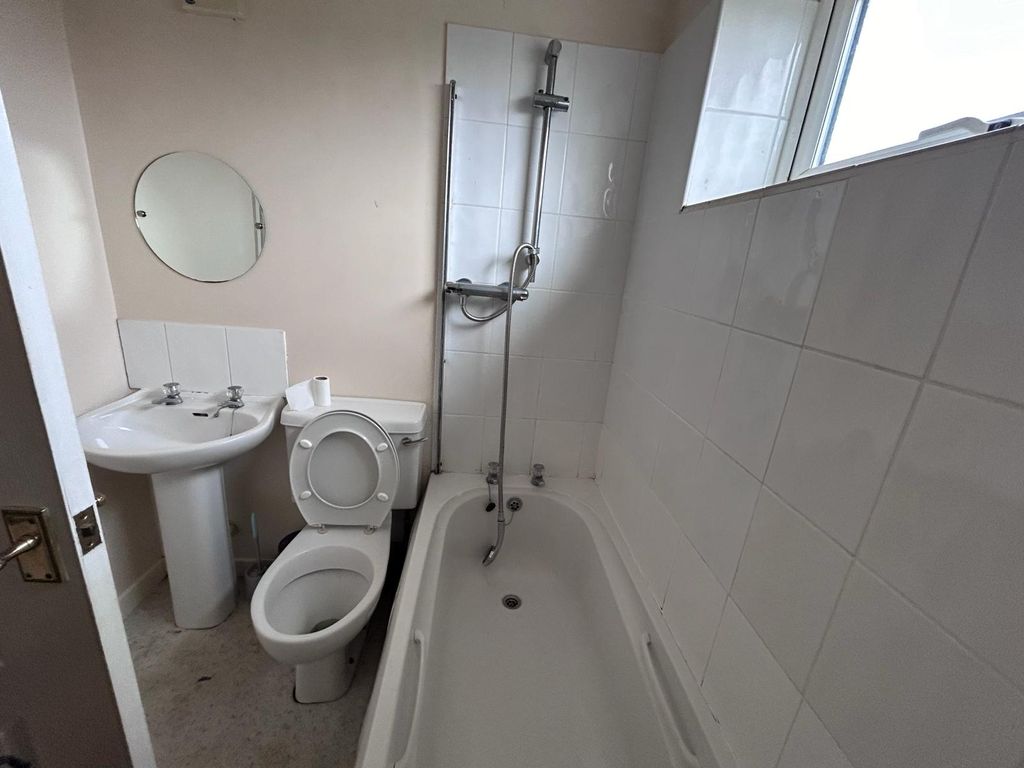 Property photo 3 of 9 Gallery