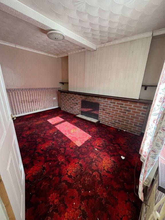 Property photo 3 of 18