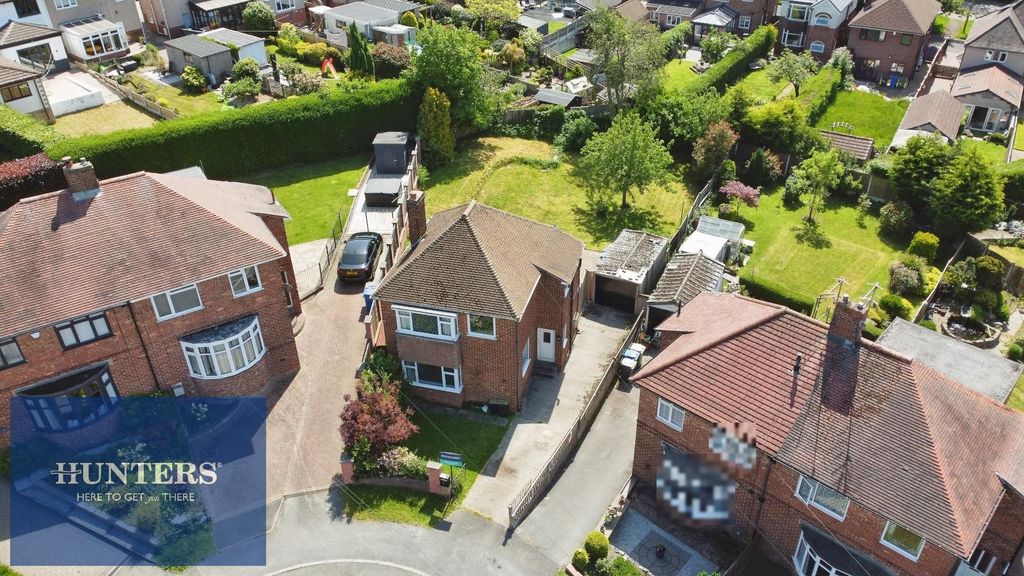 Property photo 1 of 16 Drone Front 01.Jpg