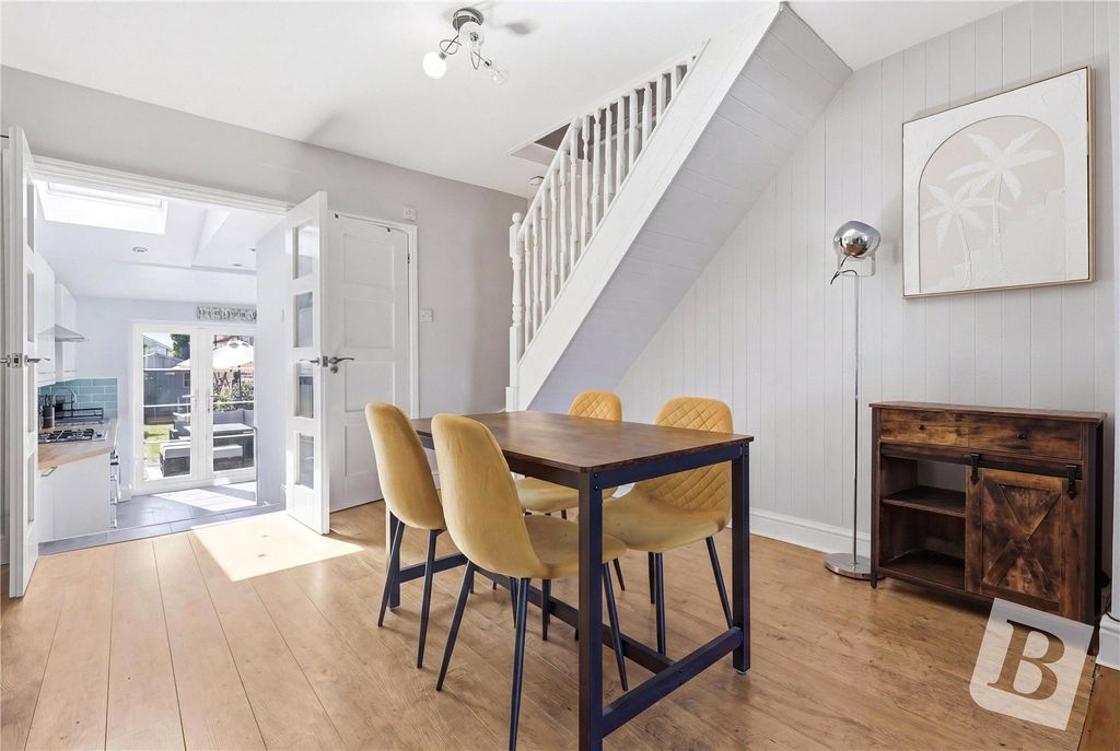 Property photo 3 of 14 Lounge/Diner