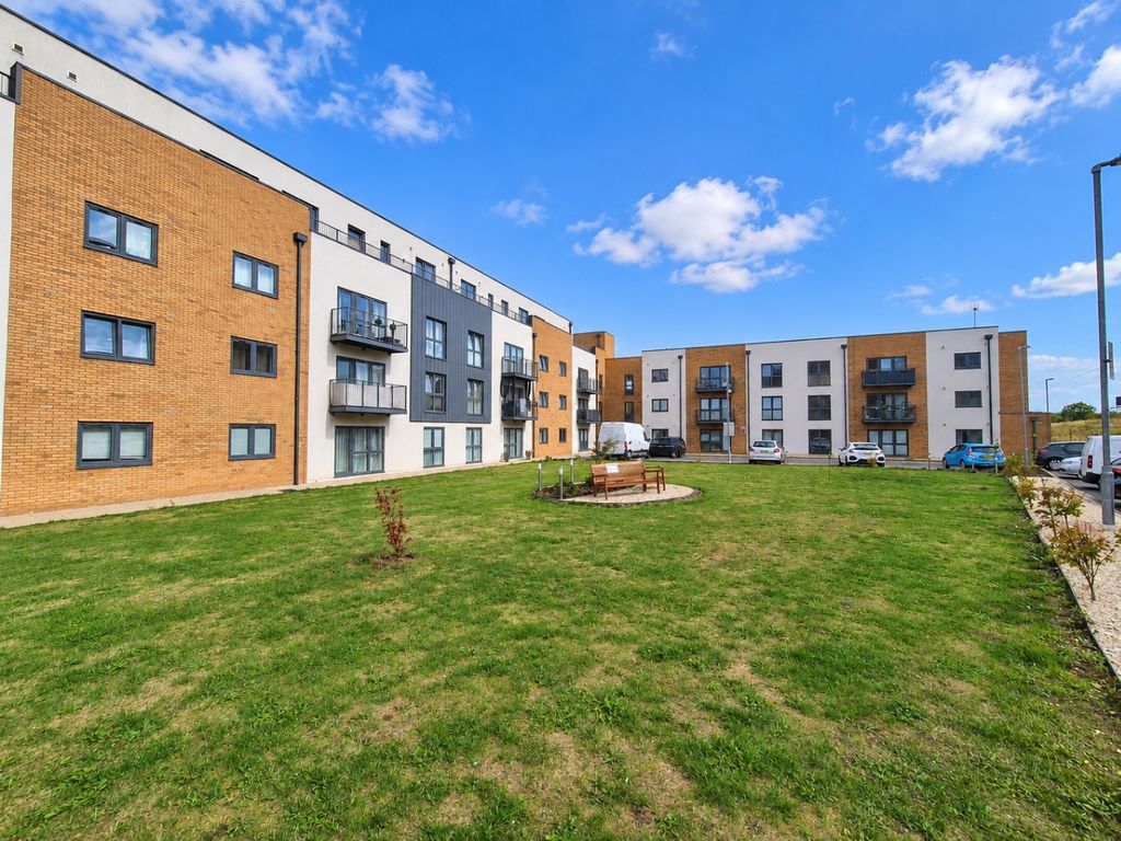 Property photo 1 of 9 5537510