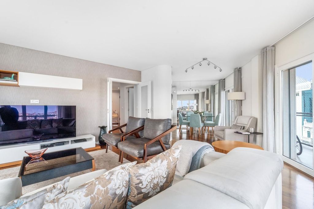 Property photo 2 of 29