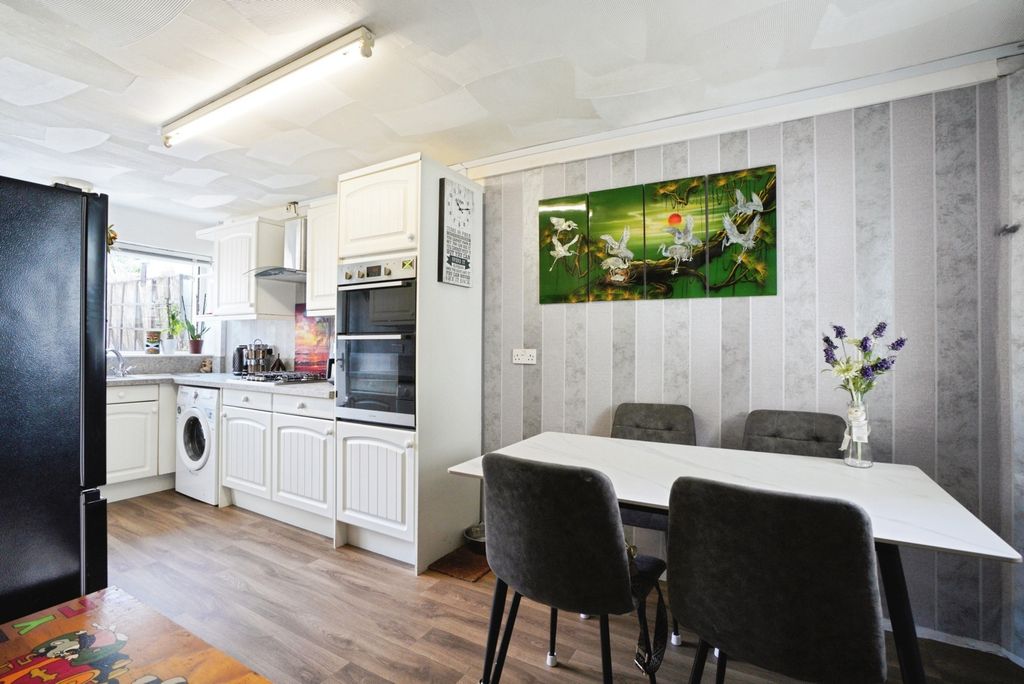 Property photo 2 of 18 Pbox-Img.Jpg