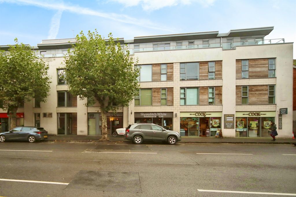 Property photo 1 of 17