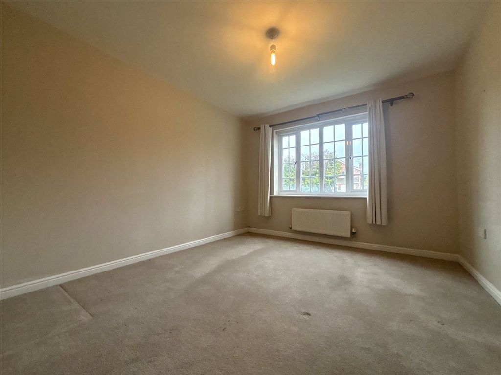 Property photo 3 of 8 Bedroom 1