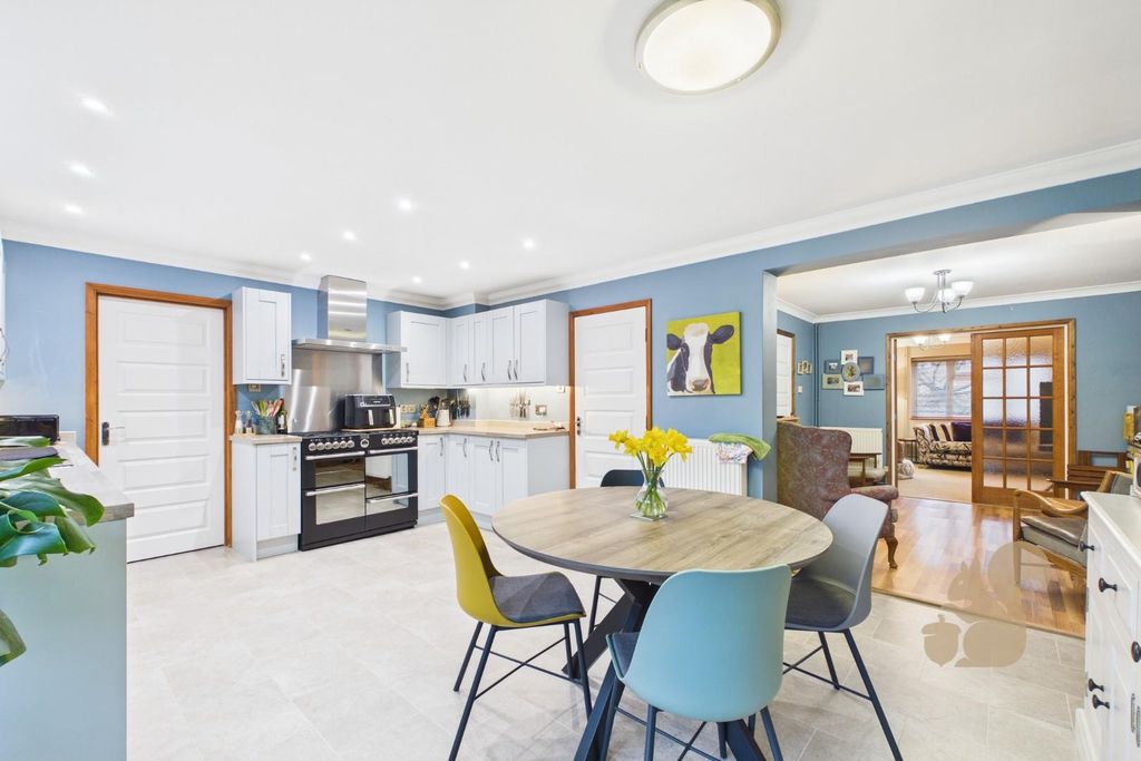 Property photo 3 of 34 Cam01659G0-Pr0719-Still009.Jpg