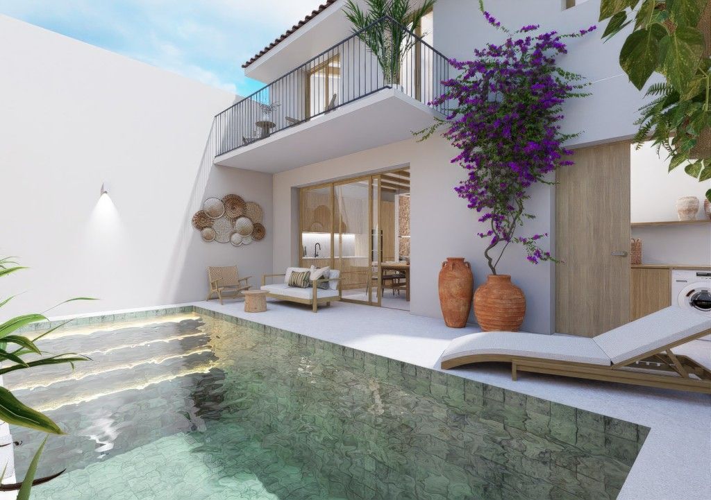 Property photo 1 of 19 Pool And Exterior (1)