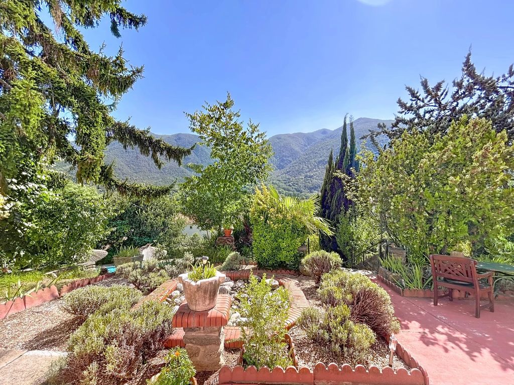 Property photo 2 of 21