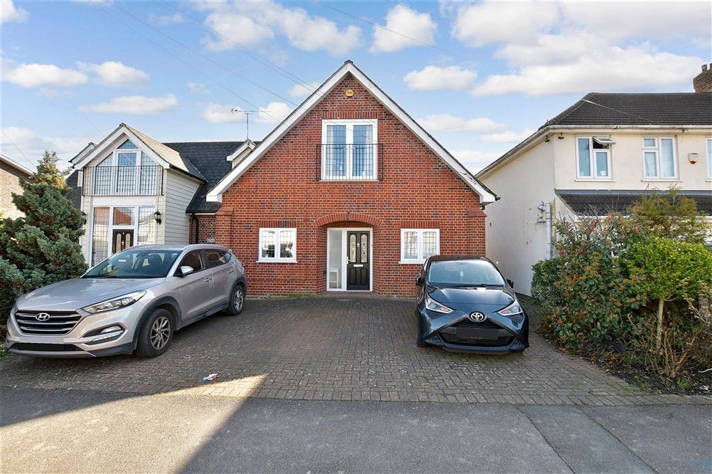 Property photo 2 of 8 External Web