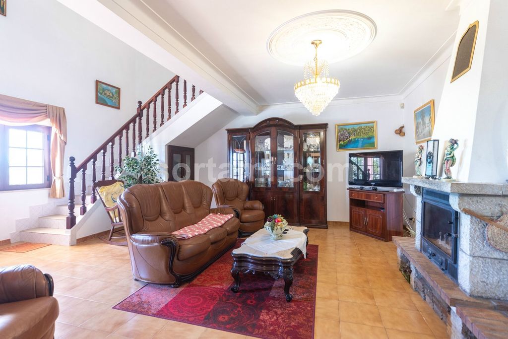 Property photo 2 of 49