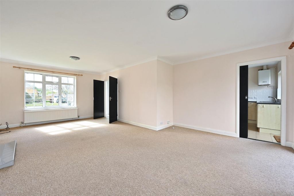 Property photo 3 of 14 Living Room.Jpg