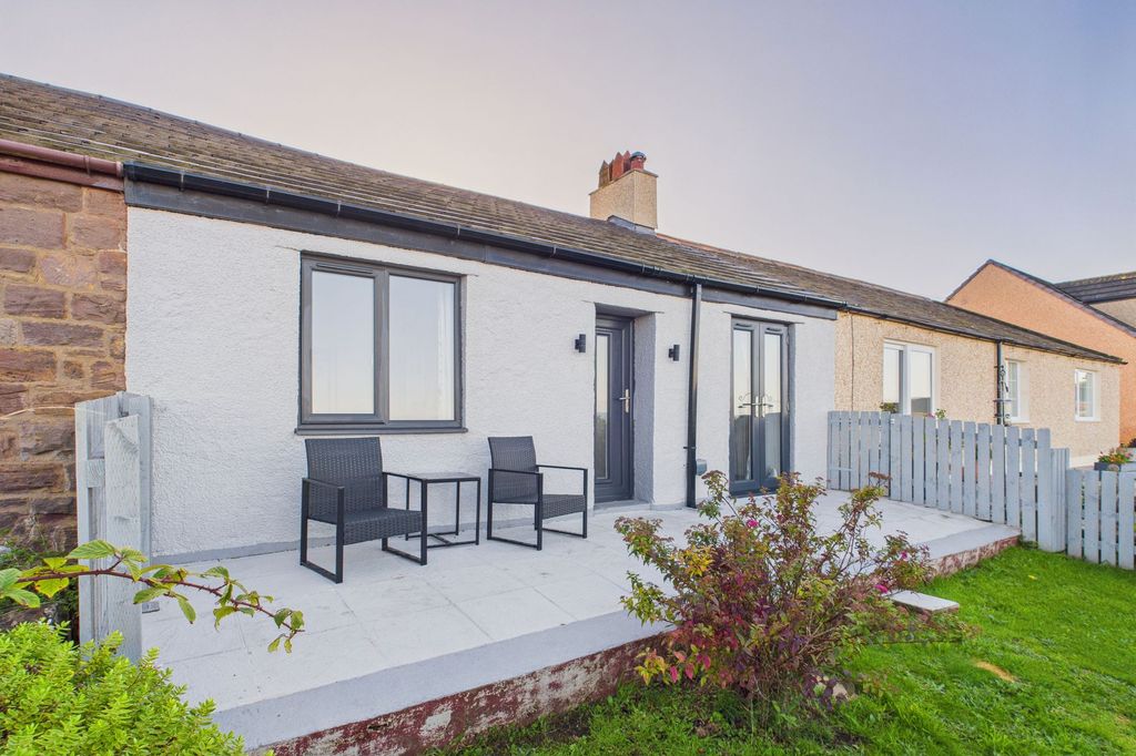 Property photo 3 of 26