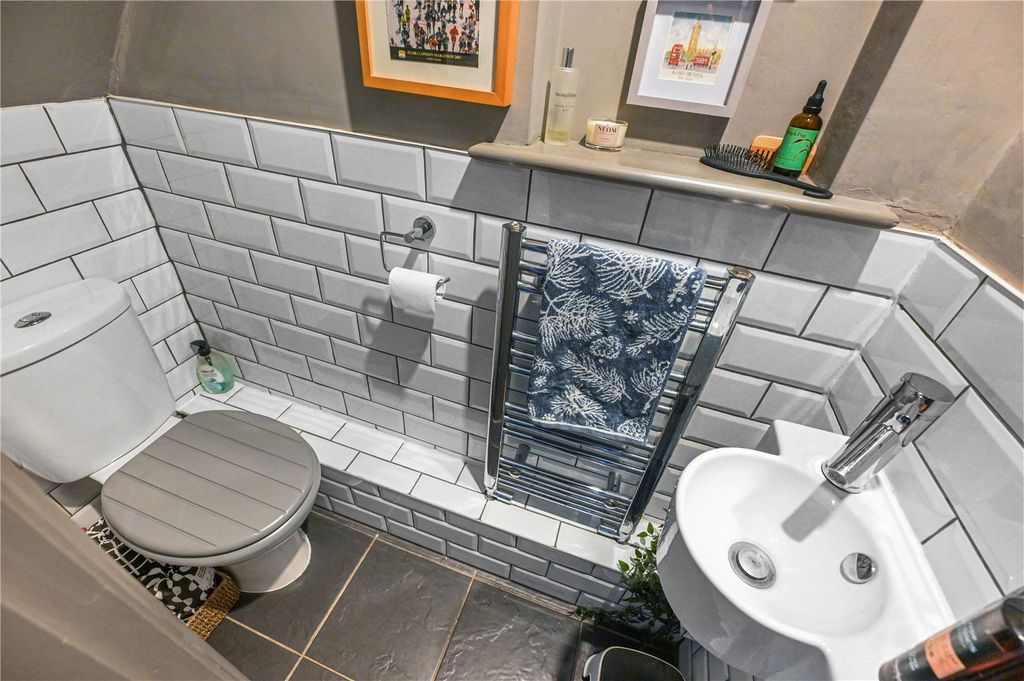 Property photo 3 of 19 Picture No. 29