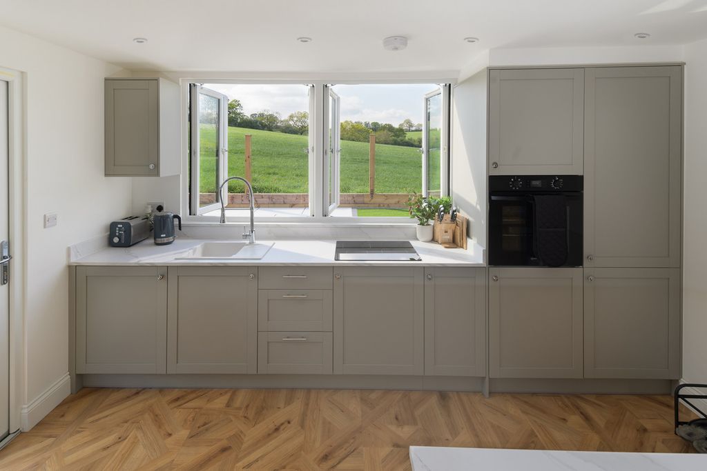 Property photo 2 of 46