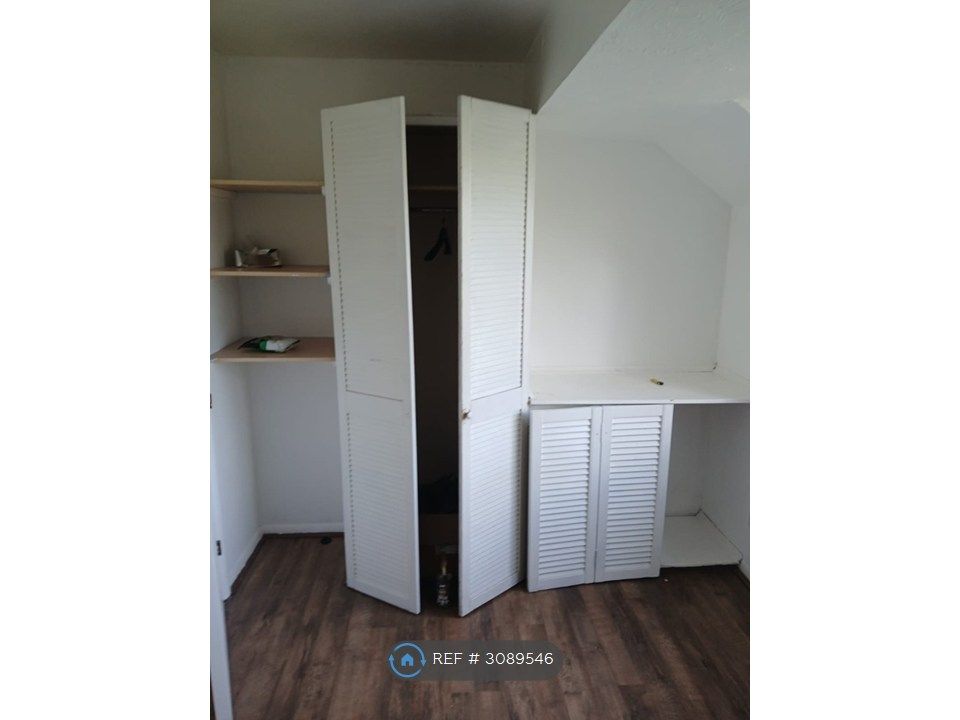 Property photo 3 of 4