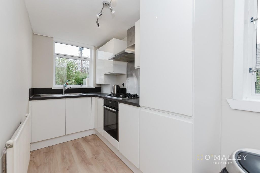 Property photo 2 of 15 Kitchen