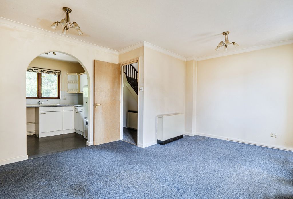 Property photo 2 of 15 1454689-7-69F5E22...