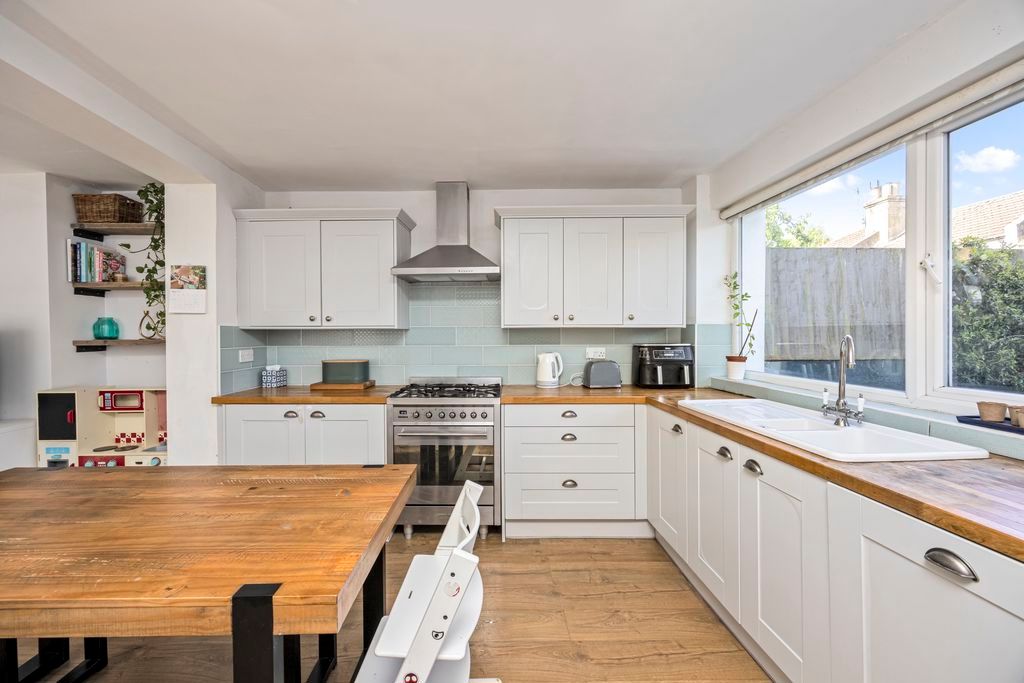 Property photo 2 of 16 Photo 9