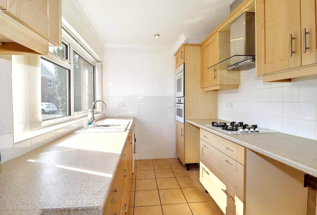 Property photo 3 of 14