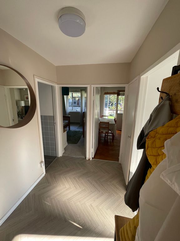 Property photo 3 of 12 Hallway 1